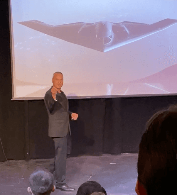 Joseph "Chroniꓘ" VanDusen